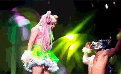 tumblr_n5sagqFZ4b1s5kxalo2_250.gif