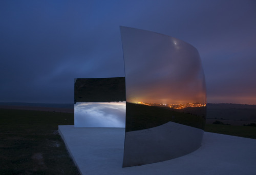 yellowpaperbutterfly: Anish Kapoor C-Curve