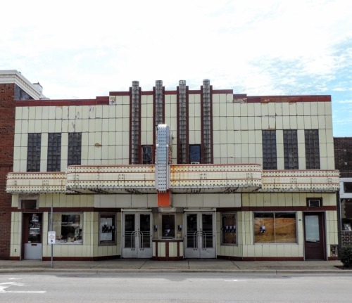 Heart Theater, Effingham, IL, 2014.