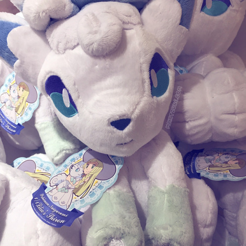 Lillie’s 1/1 size Vulpix plush at the Mega Tokyo Pokemon Center (Read more about this release at Mik