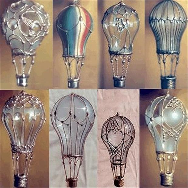 steampunktendencies: Hot Air Balloon Light Bulbs… make into Christmas ornaments