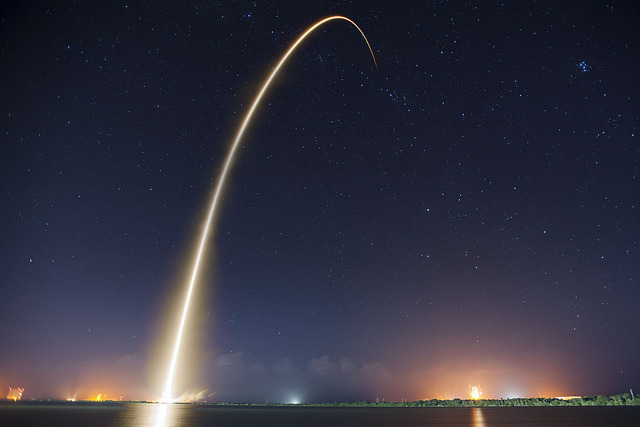 masterfoxtrot:  CRS-4 by Official SpaceX Photos on Flickr.  Follow my blog Here 