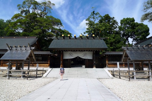 When i first went to Amanohashidate 天橋立, the famous pine-covered sandbank in northern Kyôto prefectu