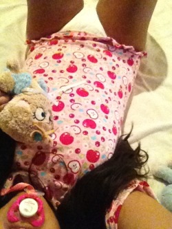 :D Today I was very comfortable in my diaper and onesie :D