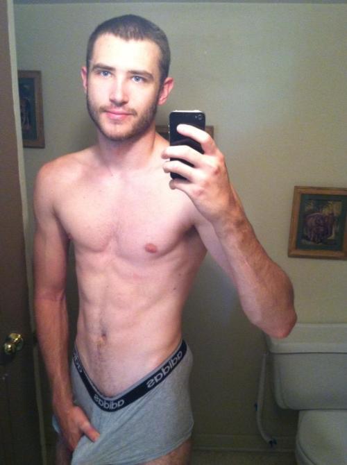 jockdays:  brodays:  Hot Self Pic Studs! Hundreds Of Dudes Added Daily! http://brodays.tumblr.com/  Hot studs, hung jocks, and thick cocks! http://jockdays.tumblr.com/   I’d gladly sit on his cock