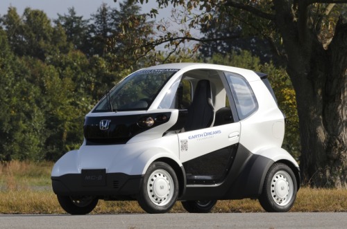 東京モーターショー2013：ホンダの超小型EV「MC-β」、大人2人乗りになって走行距離も80kmにアップ - MONOist（モノイスト HONDA EV「MC-β」