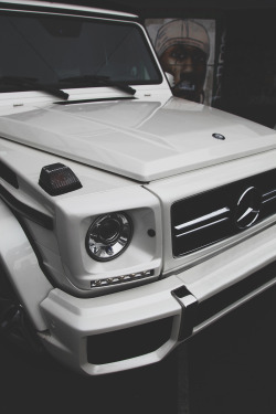 envyavenue:  Boss in all White by Denis G.