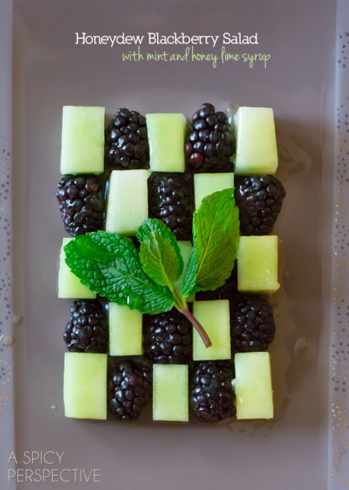 beautifulpicturesofhealthyfood:Blackberry Honeydew Salad…RECIPEThis is so pretty and sounds divine!