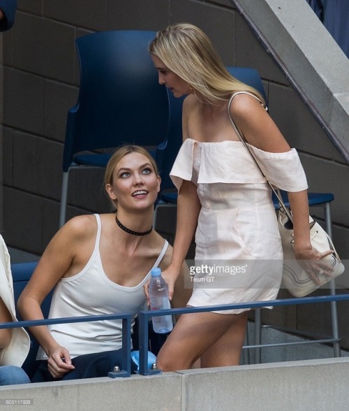 anoukmonet:Karlie admiring the next President.