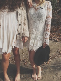 the-feminine-feminist:  Dress (left): SAMEDress (right): SAME (on sale)