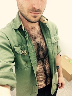 love-chest-hair:Send PMs/Asks? Work gets