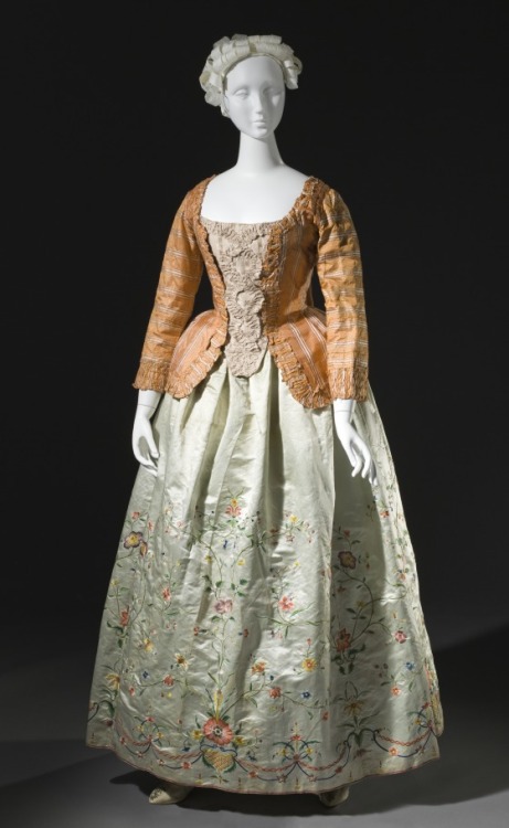 omgthatdress: Caraco and Petticoat 1780s The Los Angeles County Museum of Art