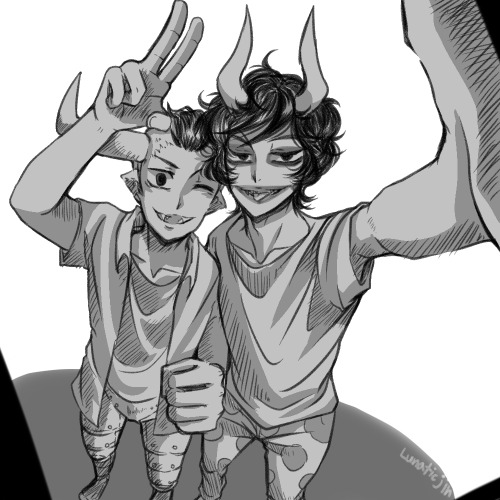 gamzee & tavros- say cheese! 