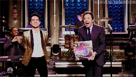 heavenlybrendon:Remember that time Brendon Urie received a roaring standing ovation from the audienc