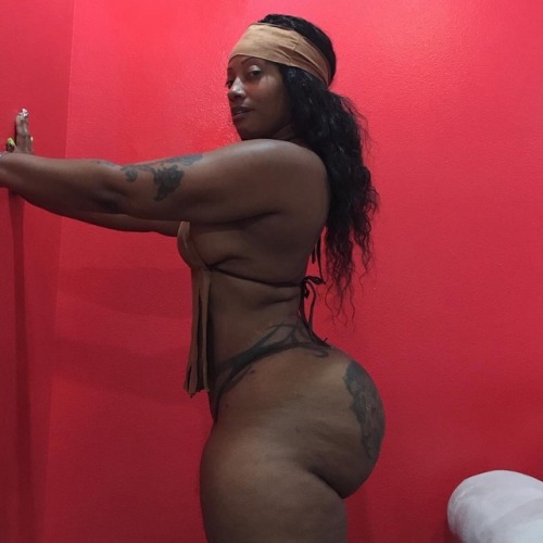 maceleven:  https://www.instagram.com/darealcherokeedass porn pictures