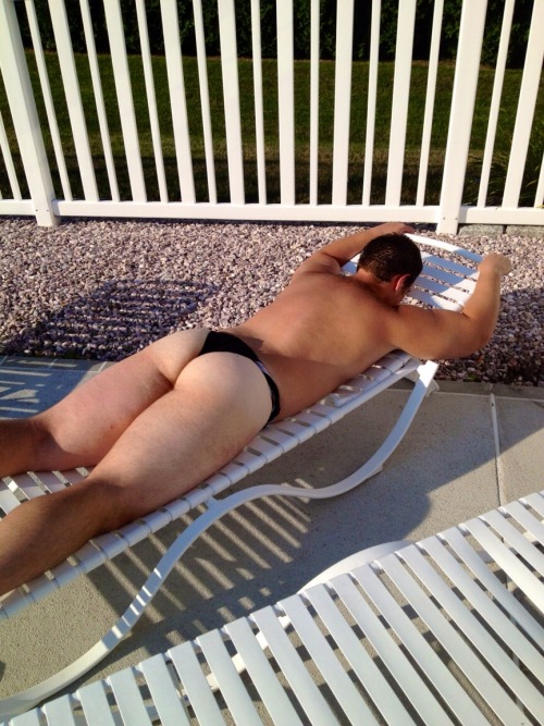 matthulksmash:  My boyfriend told me to post this a LONG time ago, and I finally feel like I should. PS, my bf is a butthead and he’s the reason my underwear are up my asscrack. 