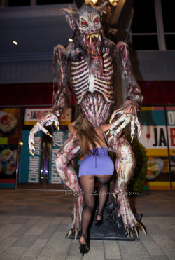 Oct 2016The Linq PromenadeUnfortunately, I was a bit intoxicated and the focus was off on all of these shots. This was funny because we started to draw a pretty good crowd and there was a lot of cheering when she did this, especially when she bent over