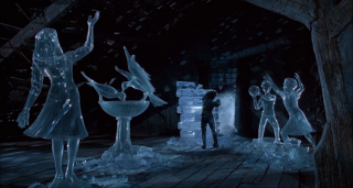 eyesaremosaics: Edward Scissorhands (1990)  Still one of my all time favorite movies, and such a bittersweet joy to watch during Christmas time. 
