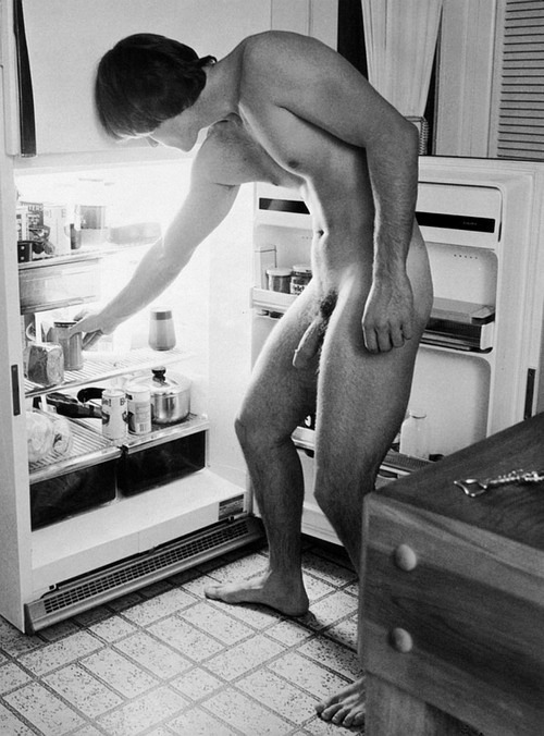 abeautifulindiscretion:Kitchen Patroling