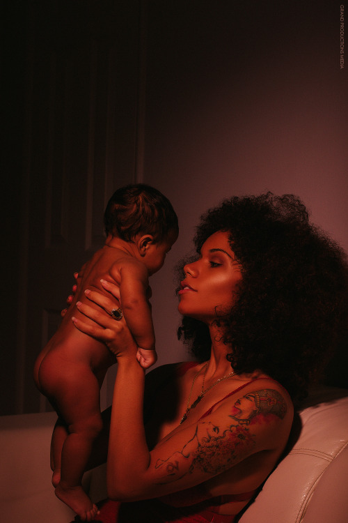 grandproductionsmedia:  ”Black Love”@dymetaylor​ + MarzBy @hbkgadget Canvases avail