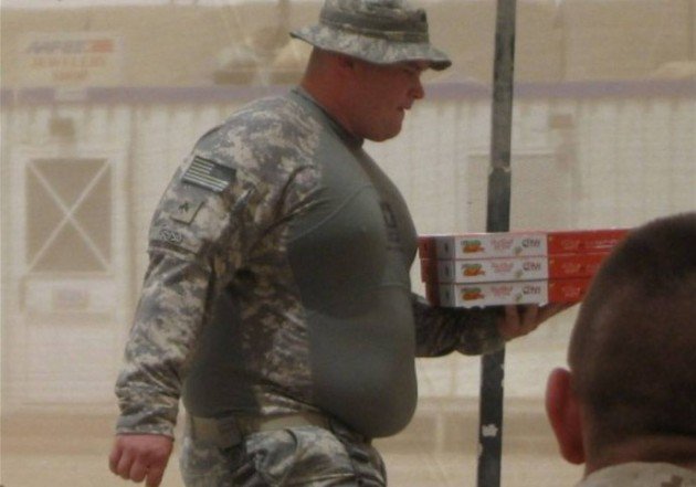 bloatmeup:  crileyt:  gato-loco: Too fat to fight? Huffing and puffing all the way