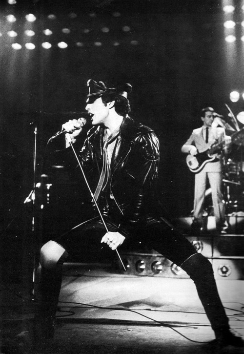 gayhistoryarchive:Singer, songwriter, rock star, cat lover, and fashion icon Freddie Mercury was bor