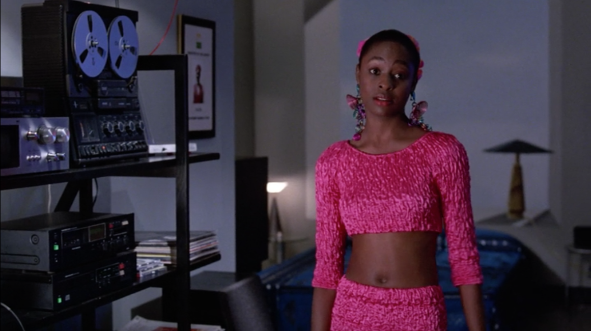 caliphorniaqueen:  sadesmoothoperator: coming to america    She was such a babe 