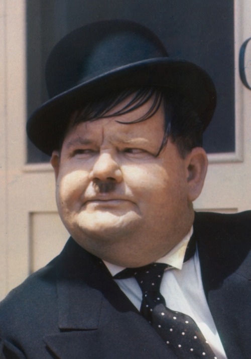 Oliver Hardy looks like Hitler (thanks cinnoman!)