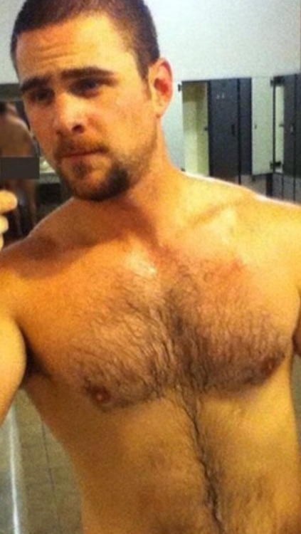 dirtybeardadmike:  Dude is beautiful…so meaty