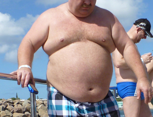 socalstockybear:Daaaaaam. That’s a hot body. 