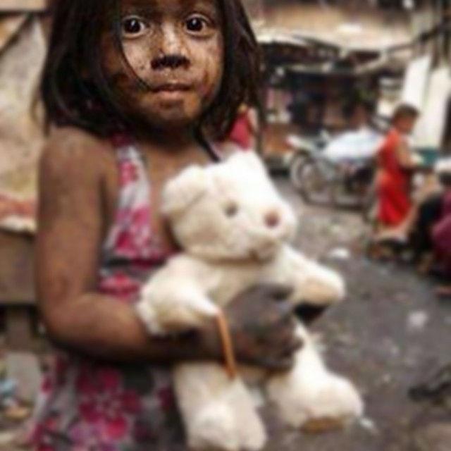 Syrianchildren لاأميل إلى صور الأطفال الجميله والأنيقه لأنها من