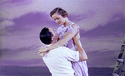 sirenedsea:What’s the first thing an actor learns? “The show must go on!’ Come rain, come shine, com