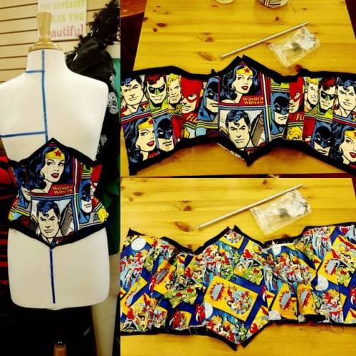 Are you at all surprised I made a Justice League corset? Even a little bit? #wip #madebyme #sipsnsew
