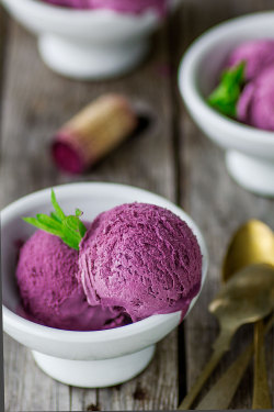 foodopia:  red wine ice cream: recipe here