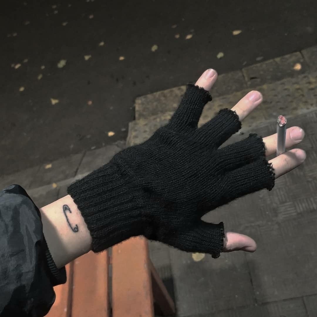 Featured image of post Goth Dark Edgy Grunge Aesthetic Tumblr : It&#039;s where your interests connect you with your people.