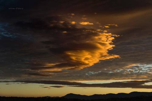 Canberra 360 degree dusk colour 1/3 - south towards Mt Tennent - colour just starting to build &