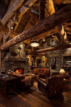 log-cabins:  Check out the timbers in the ceiling.  Some of them are vertical while others are twisted.