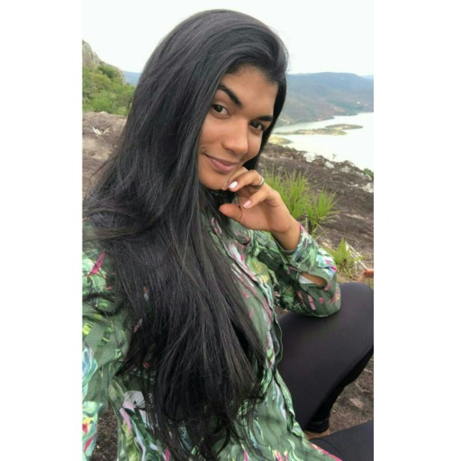 projetoalmaflorida:  “Você prometeu que nunca ia me abandonar, que nunca ia me esquecer e eu acreditei. Porque na realidade se tratando de você, mesmo sabendo lá no fundo que eu ia quebrar a cara, eu escolhi acreditar em você. Eu decidi que mesmo