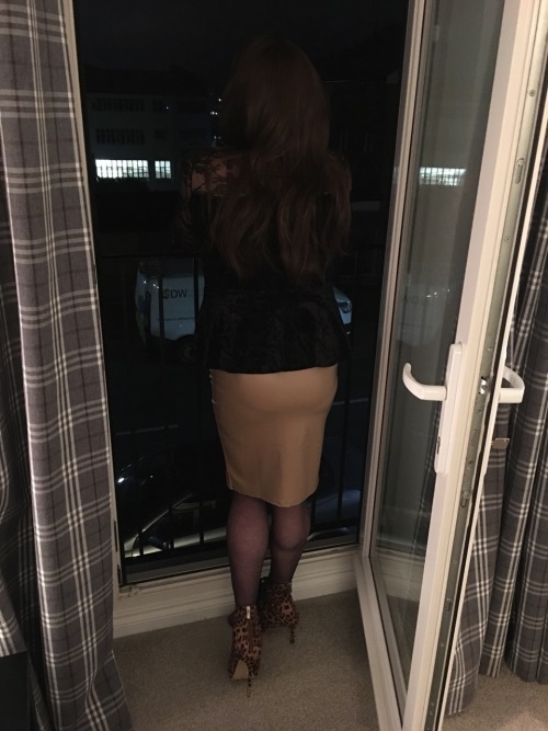 mymmmmasquerade: heels-stockingsforme: Does my bum look sexy in this skirt? X Check closely…p