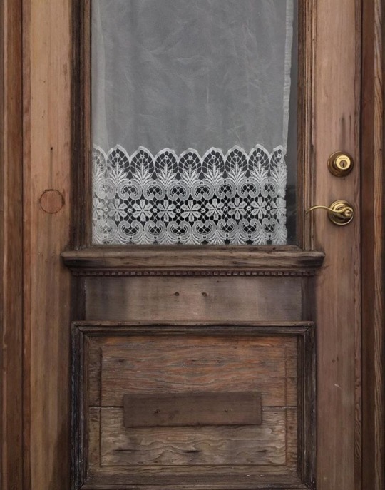 oldfarmhouse: https://www.pinterest.comfarmhousediaries 
