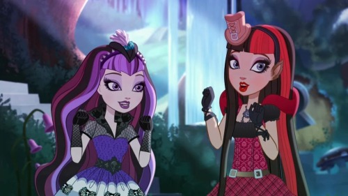 teatime-with-maddie:  After seeing that Raven and Cerise picture on the tag I went exploring for the source!  The episode isn’t out yet, but the picture is from the episode list on the Spanish version of the EAH site. I discovered it shows a bit more