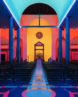 just-good-design:Untitled is the site-specific artwork conceived by Dan Flavin for the Santa Maria Annunciata in Chiesa Rossa, the church in Milan designed by architect Giovanni Muzio in 1930s. Made of green, blue, pink, golden and ultraviolet light,