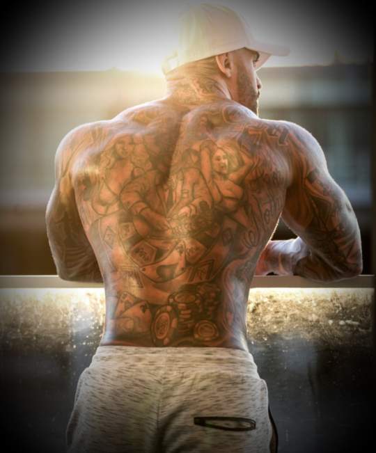 kt1700: I AM STUD… Gorgeous  