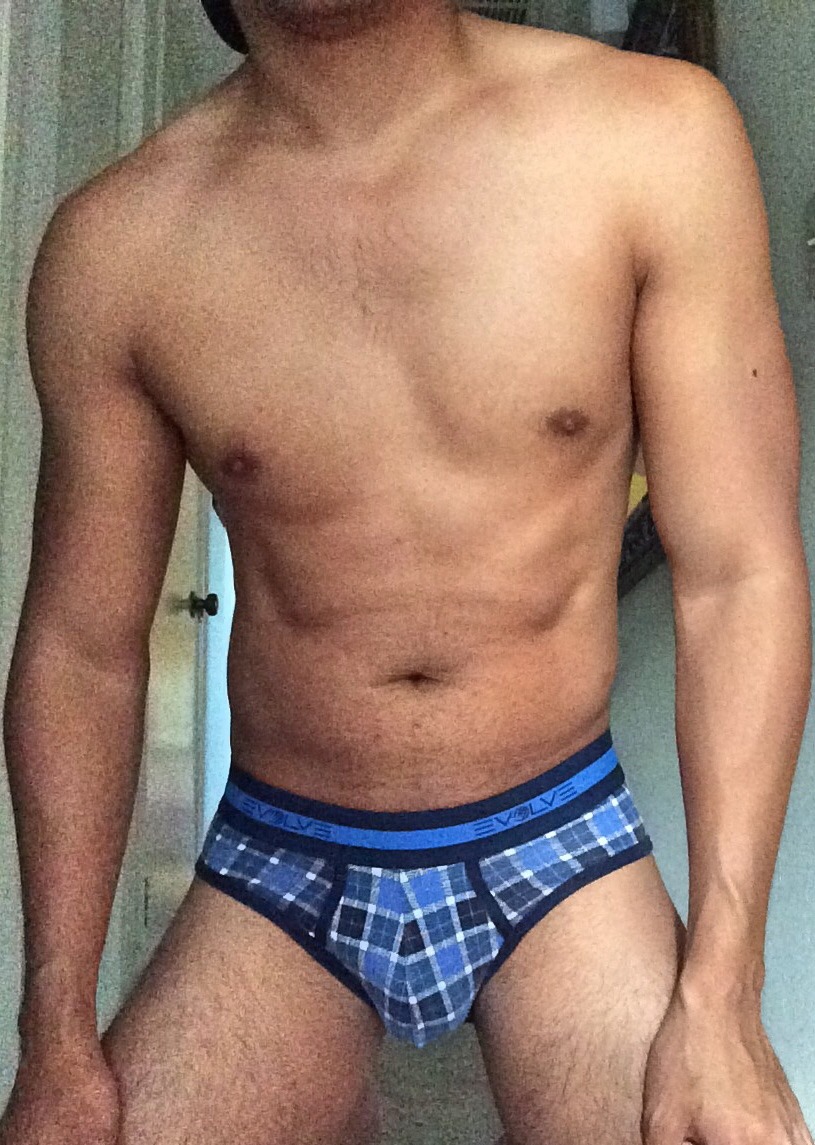 jaynotjason:  Playing with the self timer, you don’t mind, do you?Follow my ass: http://jaynotjason.tumblr.com