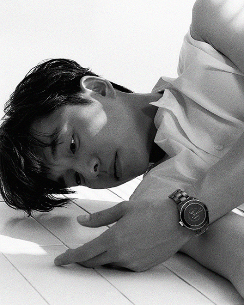 netflixdramas:Gong Yoo for Elle Korea (2021, ph. Hong Jang Hyun)