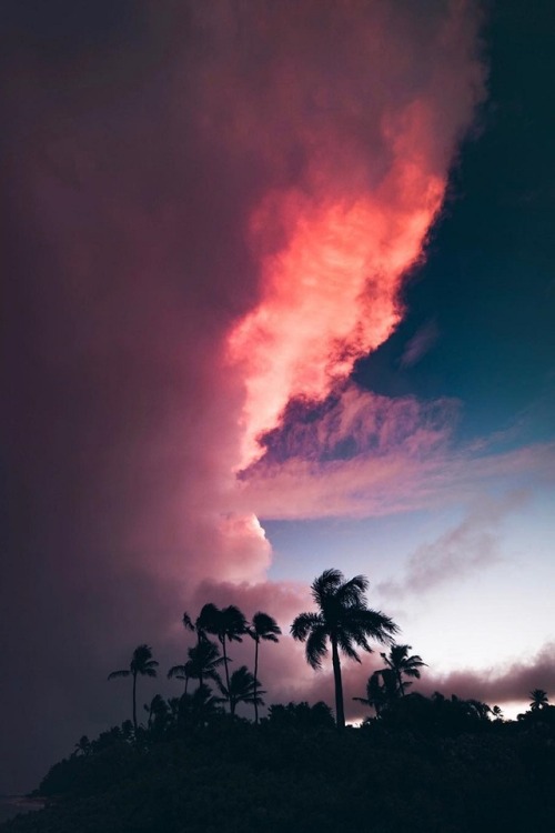 alecsgrg - The sky does wonders | ( by Nolan Omura )