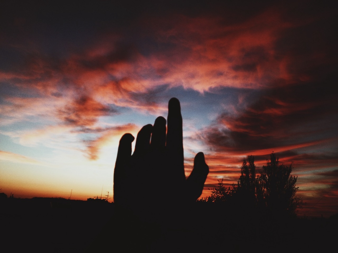 wereallmadefromstardust:  those 5 minutes made me happy
