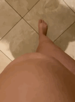 lookingforrolls:datfatassdoe:datfatassdoe:POV: waddling to get my next snacksince everyone keeps referencing it…here’s 6 months ago Bravo 👏