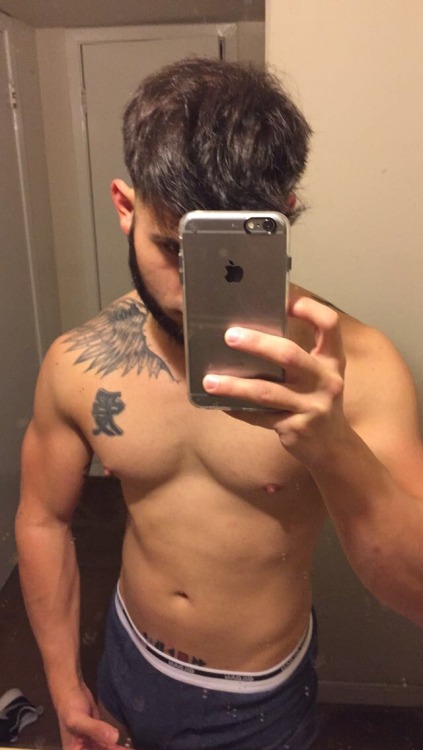 betomartinez:   Follow my buddy PM’s blog for more info and pics of him like this!  Check him out and hit him up. IG: P.xxiv_ http://fresszzhh.tumblr.com/ Beto’s Corner  http://betomartinez.tumblr.com/   