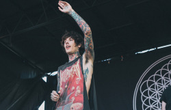 moshmallow:  Bring Me The Horizon by recordinmotion